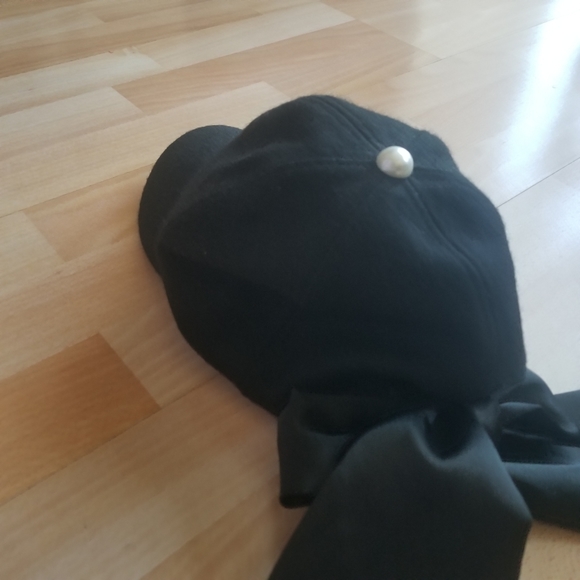 WAH London x ASOS Wool Cap Bow Detail - Picture 7 of 8